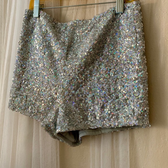 Charlotte Russe Pants - ☕️☕️Sequin sparkle waist shorts